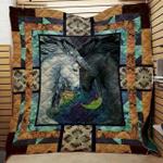 black and white horses hur quilt bevrkr d2485964