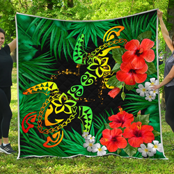 Hawaii Couple Turtle Hibiscus Tropical Valentine Quilt