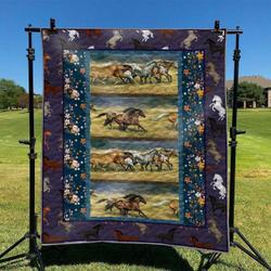 Horse Hur Quilt Cysien