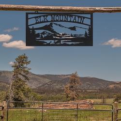 large entrance gate farm sign mountains log cabin elk ranch custom metal signs gift for farmer 1