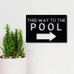 this way to the pool arrow metal sign poolhouse sign backyard sign poolhouse decor sign for swimming pool beach patio 1