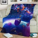 close and far fleece throw blanket 0