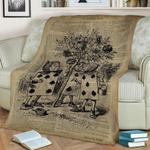 queens servants fleece throw blanket 0
