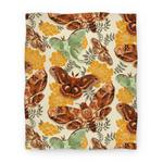 blanket50fl whi z1 t moths marigolds